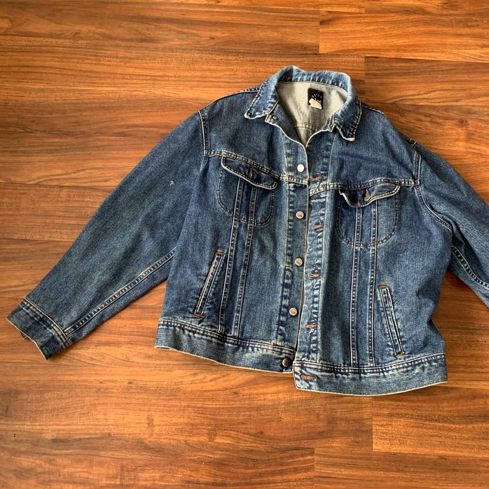 Vintage men’s Lee jean jacket..nicely worn in. - Picture 2 of 8